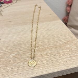 Kendra Scott Gold Medallion Pendant Necklace